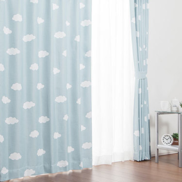 ❤︎2021.5.3 子供部屋模様替え✨ ニトリで色々とゲットしてきた😌✨💸💸💸笑 幼いイメージから 一気に大人っぽい部屋にチェンジ✨前からピンクのカーテン変えたいと言われてて、 やっとやっと変えてあげました❗️ もう中学生やもんな〜😌🤚 小さいうちは広々とみんなで