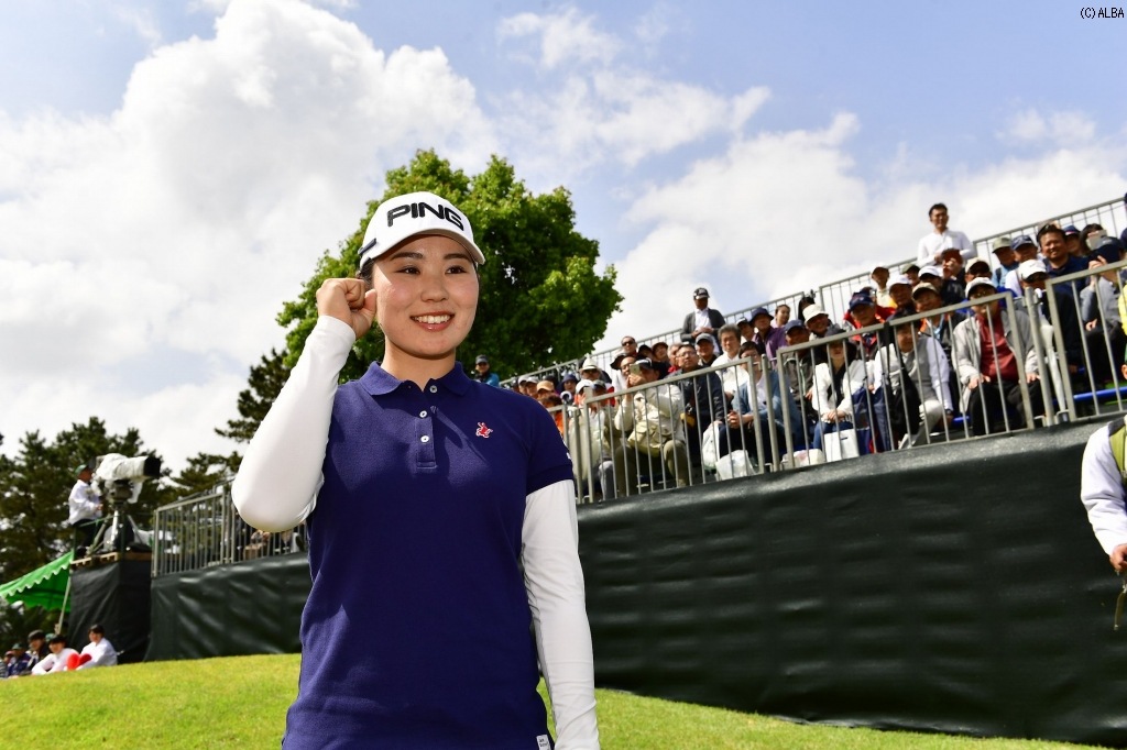 比嘉真美子が結婚報道を受け交際宣言 「暖かく見守って頂ければ」