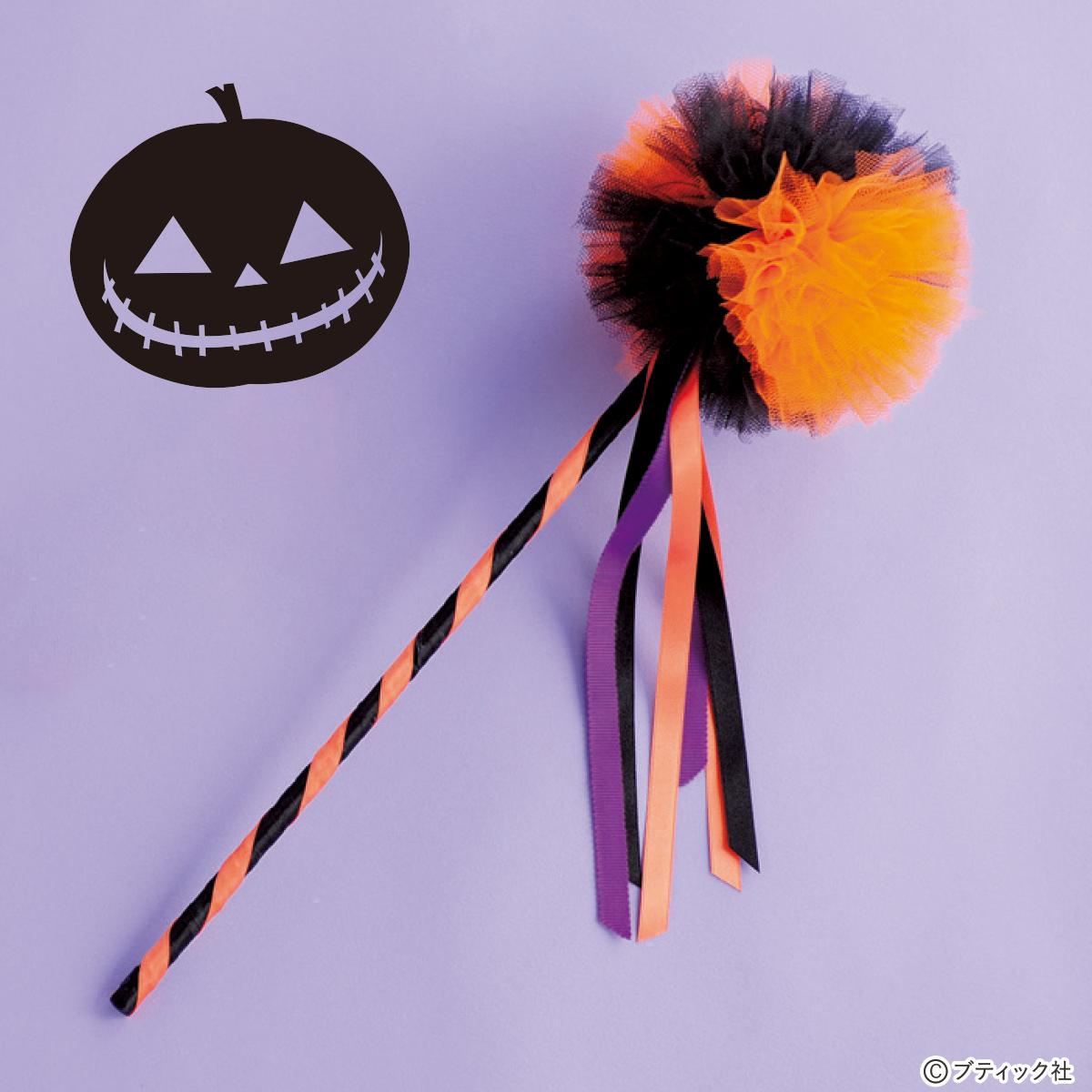 🦖ちびっこ恐竜🦖〜帽子編〜 恐竜の目を子どもたちに貼ってもらうことで、いろんな表情のかわいい恐竜が生まれました🦖🥚ハロウィン当日が今から楽しみです🎃 帽子の作り方も載せているので、ぜひ参考にしてください♪🍀茨木市 spオーク保育園 ハロウィン仮装