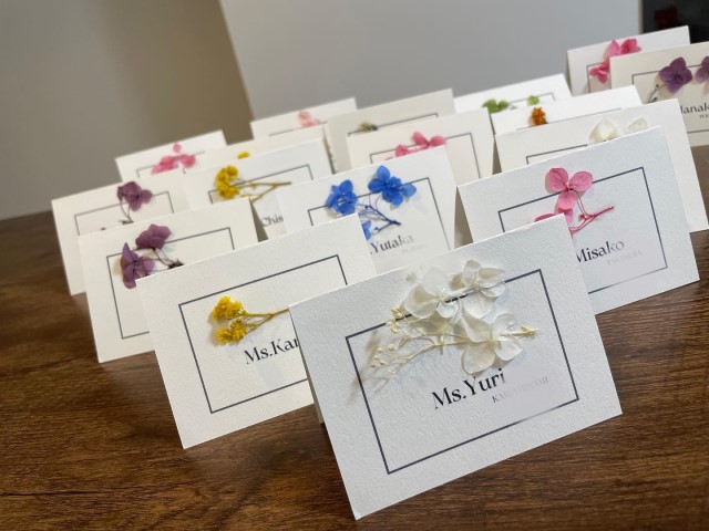 ひと工夫でオシャレに変身！ 座席表・席札DIYのアイデア7選マイナビウエディング