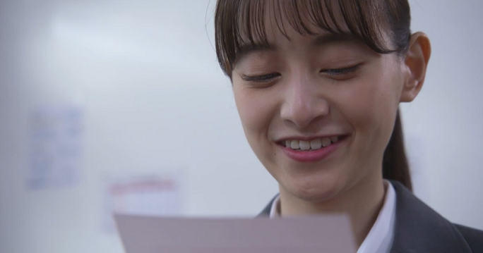 結婚の挨拶で婚約者の大企業役員の両親が父子家庭 で中卒の私を見下し「エリート家系に中卒のゴミはいらん！」「帰れ！」と →後日、父親が判明しスカッとする話アニメ