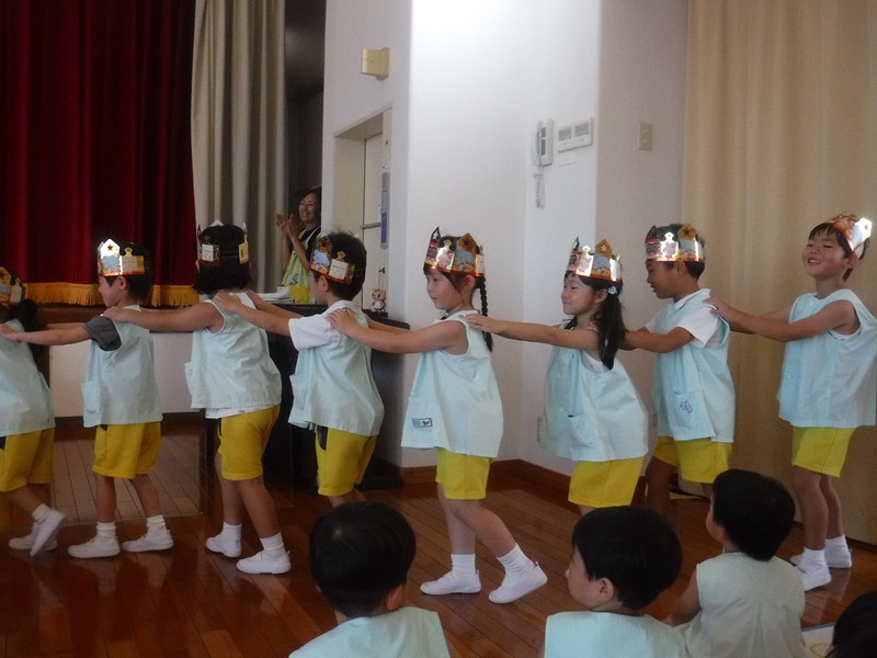 5月お誕生日会☆彡社会福祉法人有志会 青い鳥こども園