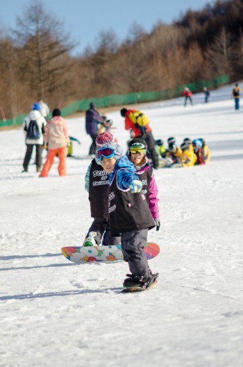 子供だけで参加できるスキーキャンプが人気！おすすめのツアーを紹介そらまめキッズアドベンチャ