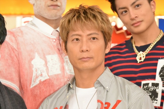 黒木啓司さん&宮崎麗果、息子のお食い初めで親子3ショット披露「本当に幸せそう」「黒木ファミリー素敵」オリコンニュース ORICON NEWS