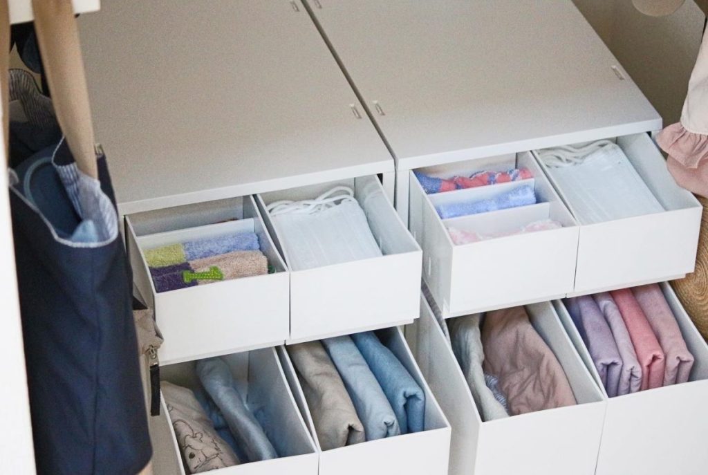 増える子供服をどう収納する？手放し方と子供目線の収納術 - くらしスタイル研究所