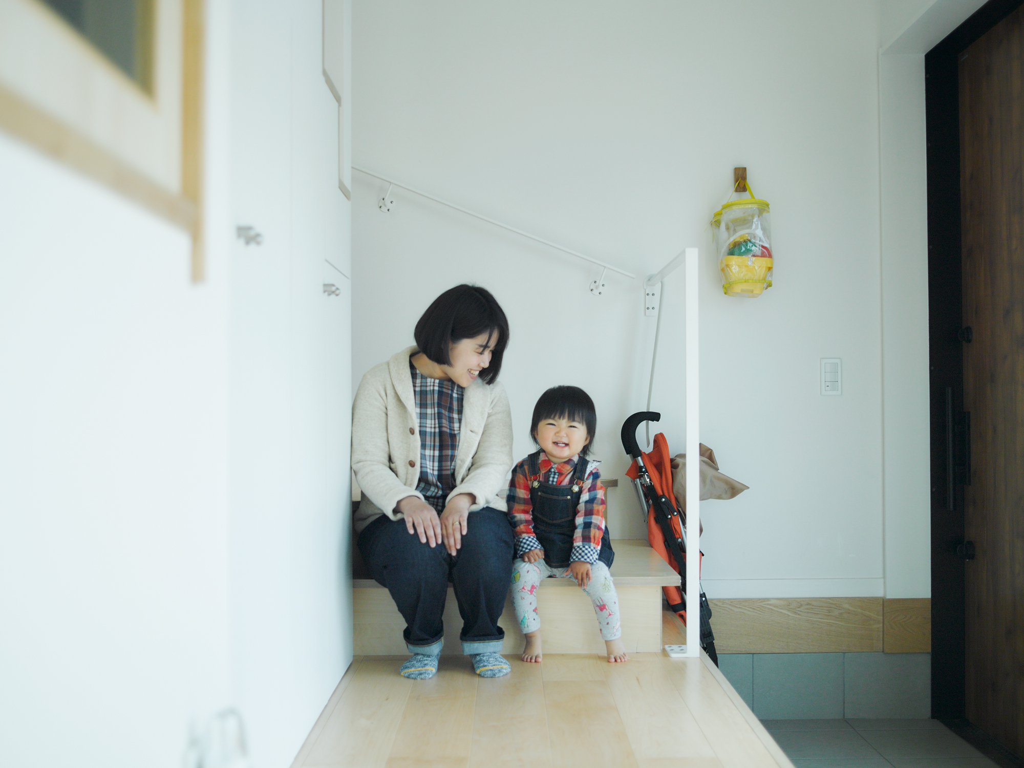 おばあちゃんとおじいちゃんの家にいくときはわくわく世界の絵本 mi:te ミーテ