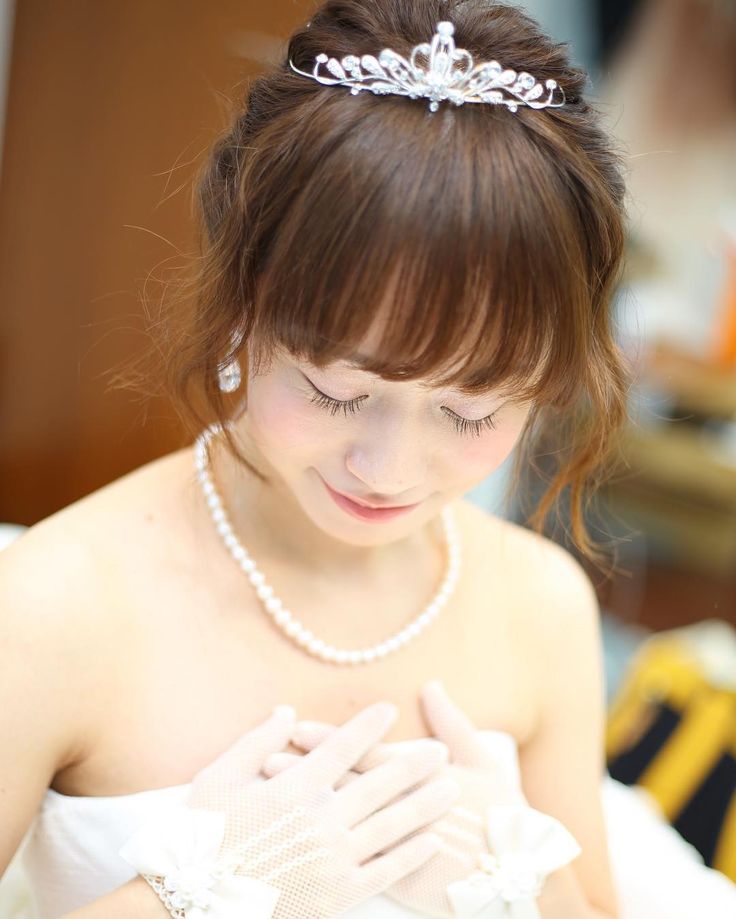 クラシカルな髪型にしたい花嫁必見！ティアラ・黒髪・前髪ありなどアレンジ実例20選結婚ラジオ結婚スタイルマガジン