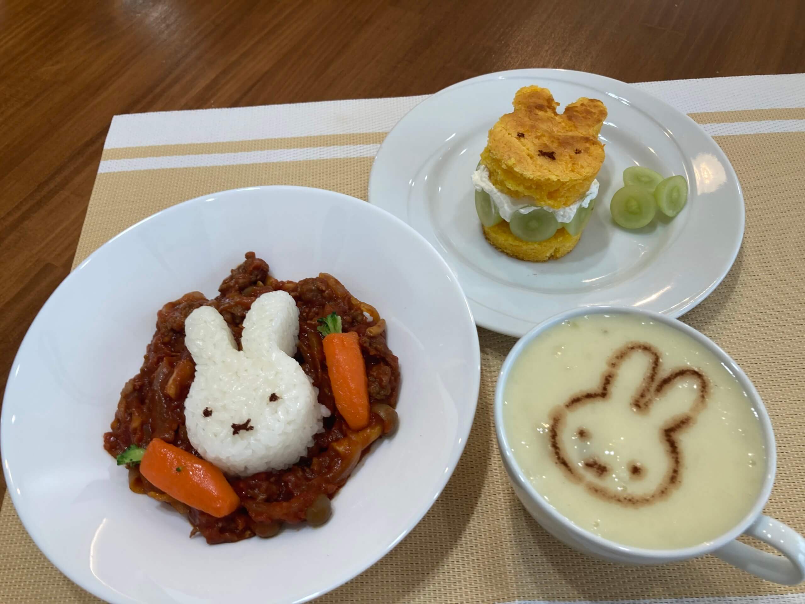 アンパンマン誕生日会🎂@hinamama__daily さんの投稿をお借りしました アンパンマン投稿総まとめ詳細⤵️ 第一弾 当日のリール 第二弾アンパンマン飾りの作り方 と発信してきてこれで最後っ💐💕 飾り付け、ケーキ、料理等色々こだわった誕生日🎂 とにかくアンパンマン