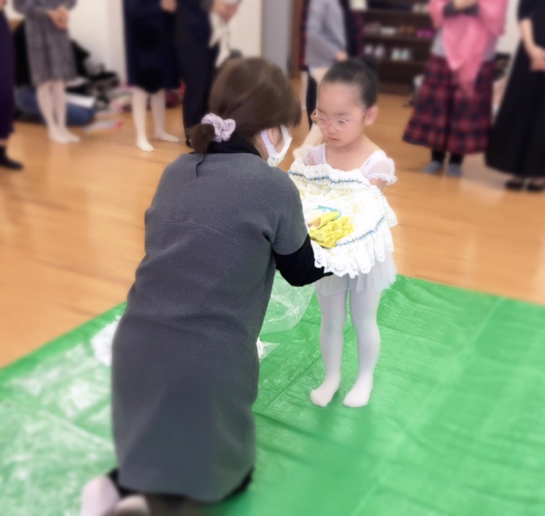 MERRY-GO-ROUND douwajyuku_ehonjyuku