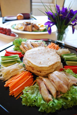 こどもの日献立 野菜スティックジェンガと子どもが喜ぶあれの形をした春巻き行事食百花