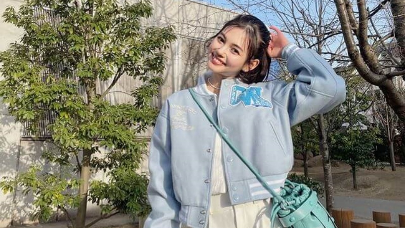 スーパー戦隊シリーズで知名度・人気爆上がり！ ViVi専属モデル・村上愛花1st写真集5月29日 水 発売決定！株式会社講談社のプレスリリース