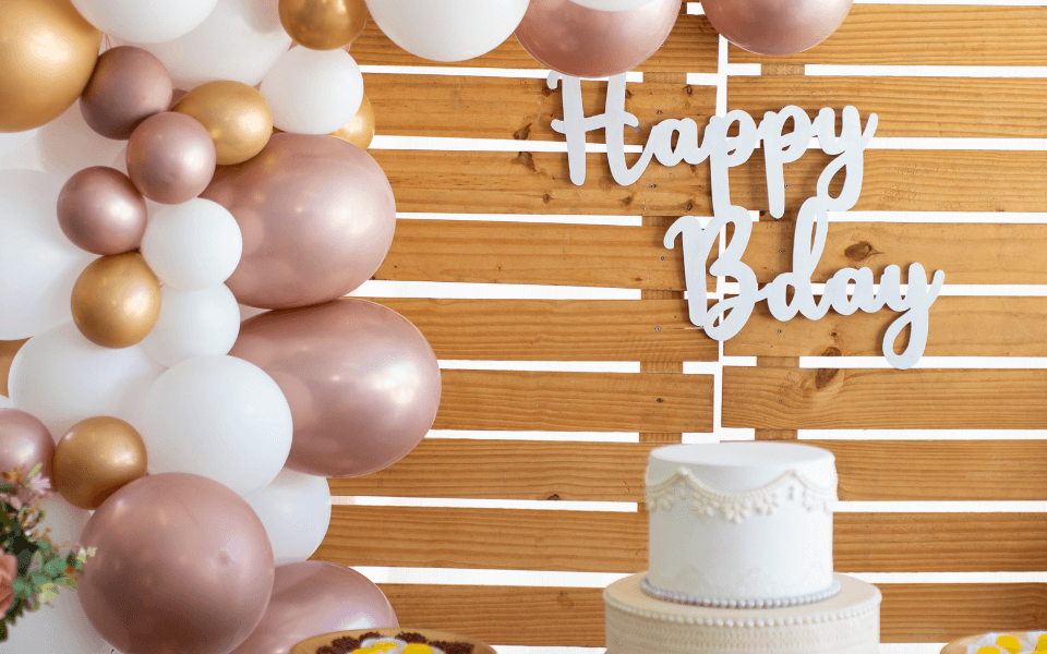 100均 10歳のお誕生日飾りは子ども達と一緒にバルーンと折り紙で♪子3人ワーママのスッキリ心地いい暮らし