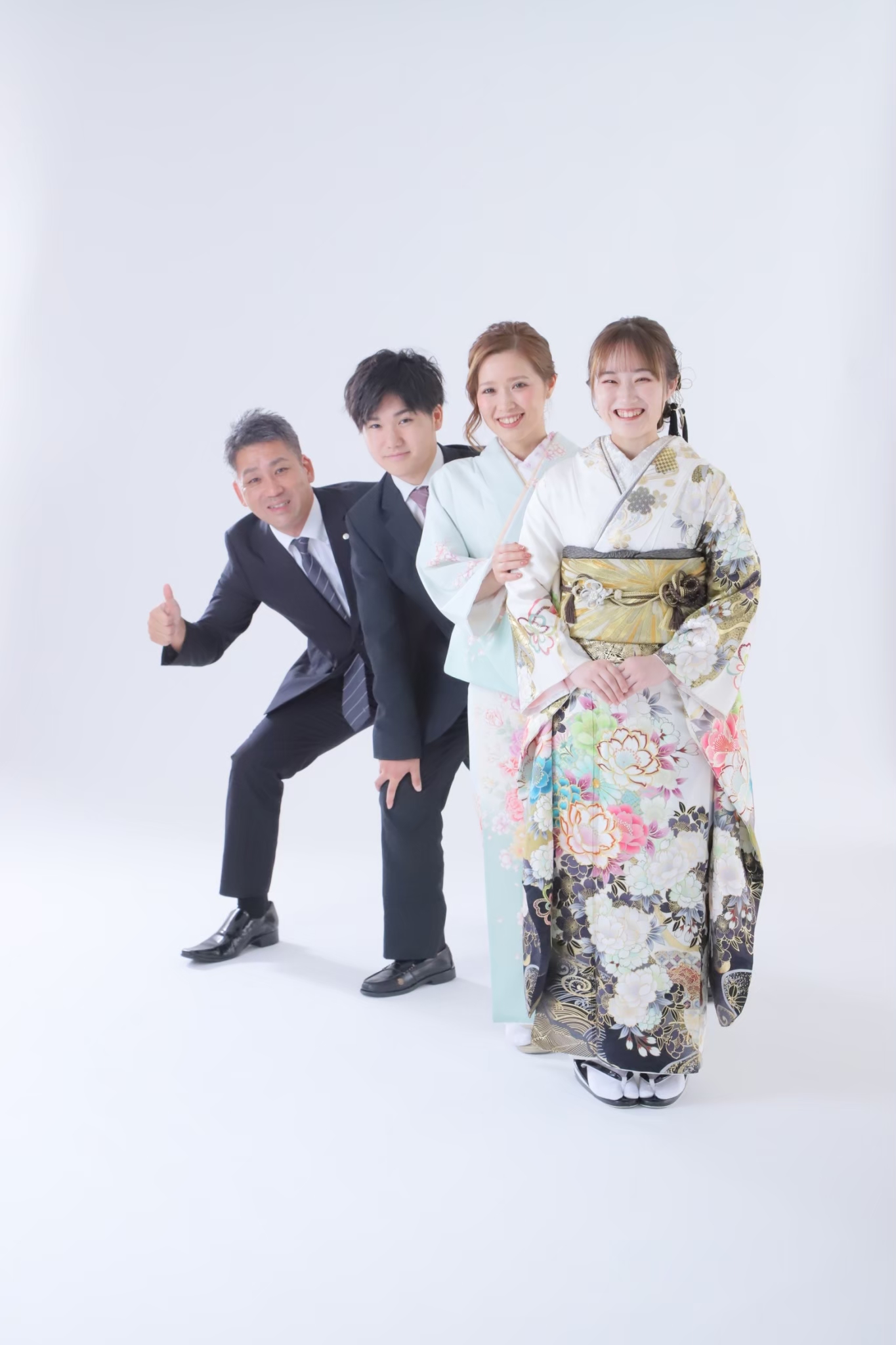 ニューボーンフォト専門家に聞いた、ポージングのアイデアとポイントまとめENCOUNTER MAGAZINE写真のウェブメディア