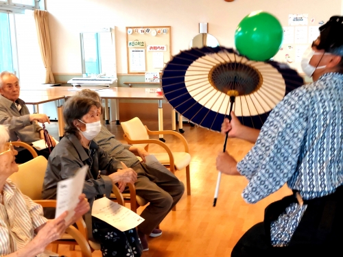 敬老会の出し物15選高齢者に喜んでもらえる余興やゲームのアイデアを紹介サービス付き高齢者向け住宅の学研ココファン