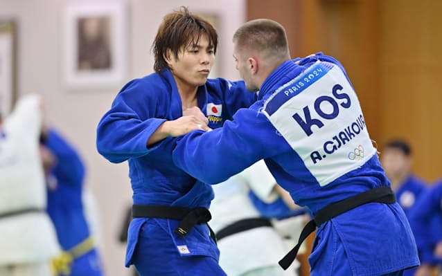 阿部一二三、詩兄妹の父浩二さん「この賞は頂いた方がいいと」ベストファーザー賞in関西受賞 - 芸能写真ニュース : 日刊スポーツ