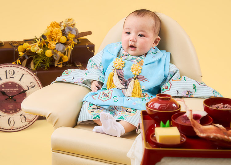 フォトスタジオ・写真館で百日祝いやお食い初めの記念写真を撮ろう