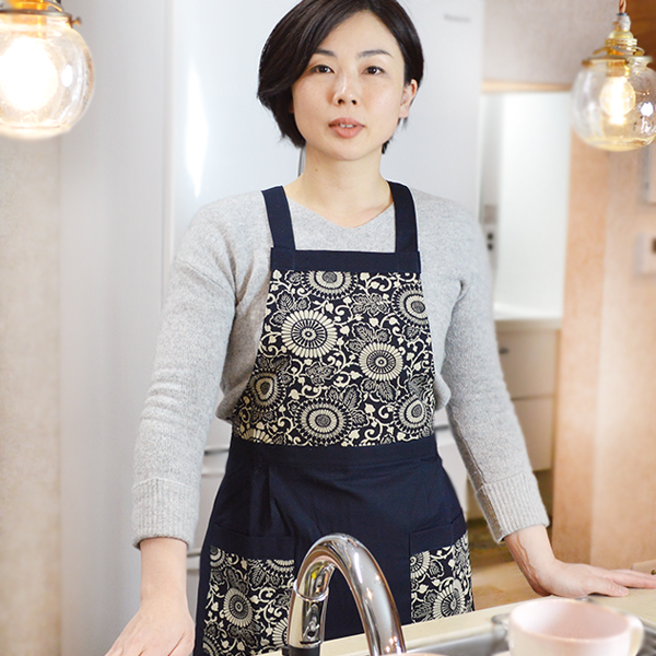 楽天市場 プレゼント 祖母 エプロンエプロン・三角巾 ：配膳用品・キッチンファブリック<キッチン用品・食器・調理器具の通販