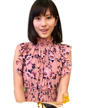 一泊二日旅行記録🩵 ①鞄の中身 お財布そろそろ変えたいです👛日焼け止め忘れました🥲 ②ガールズ🥰 真央のカメラ使ってみたけどぼやけた笑🤣③ビールサーバーついてる。酔っ払っう ④みんなにビール入れる姉貴🩵 ⑤晩御飯 みんなが好きすぎて、3人の写真納めがち ⑥