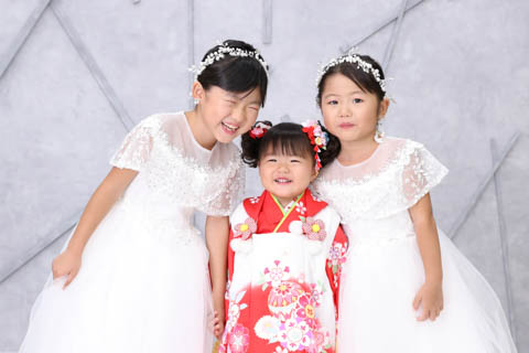 七五三写真のおすすめポーズ和装14選・洋装12選を紹介！〜女の子〜 - 七五三,成人式,フォトウエディングの撮影なら阿部写真舘 茨城プレイアトレ土浦店へお任せ