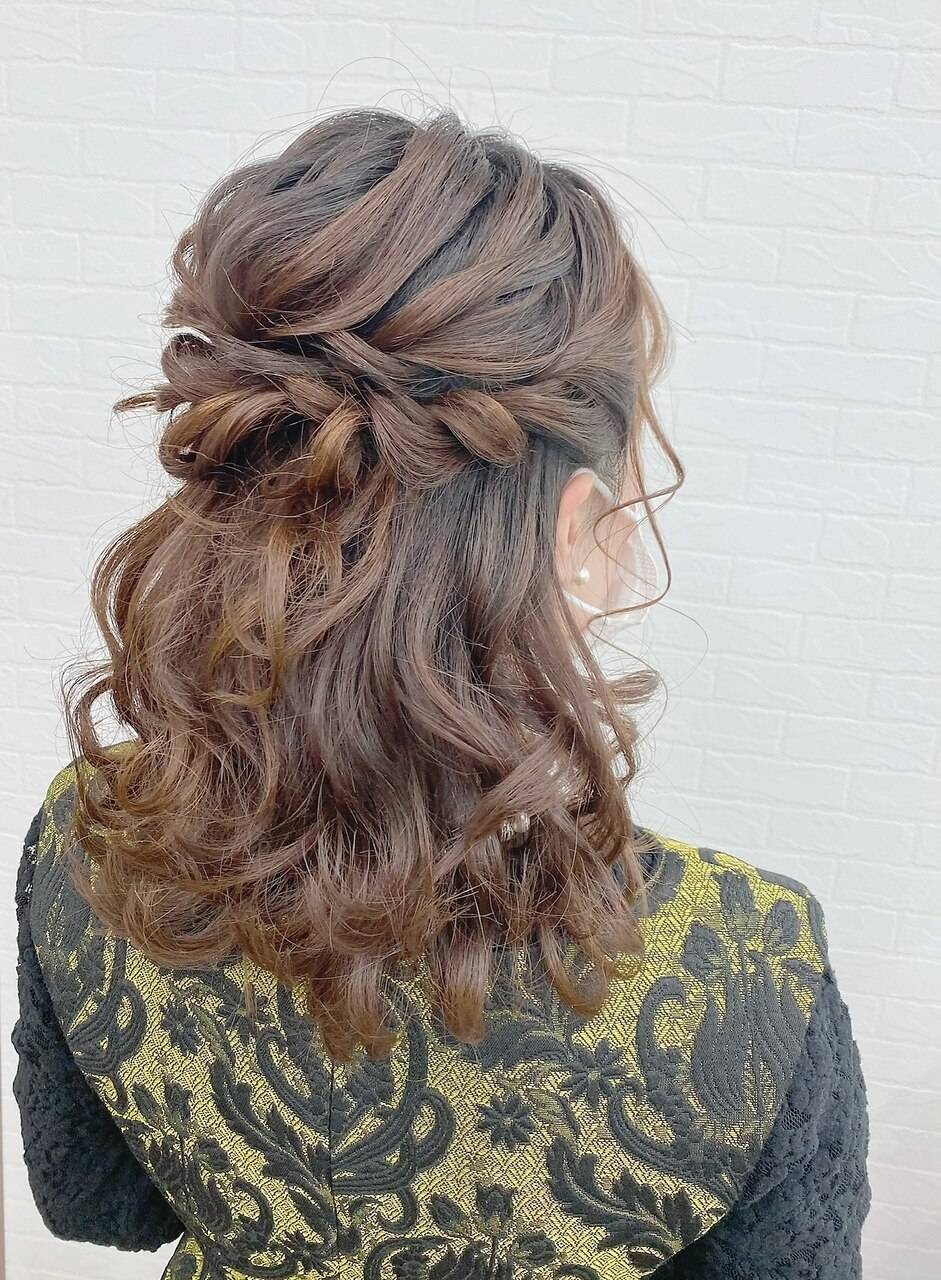 結婚式お呼ばれ髪型 ミディアムヘアのとにかく簡単アレンジ術21選みんなのウェディングニュース