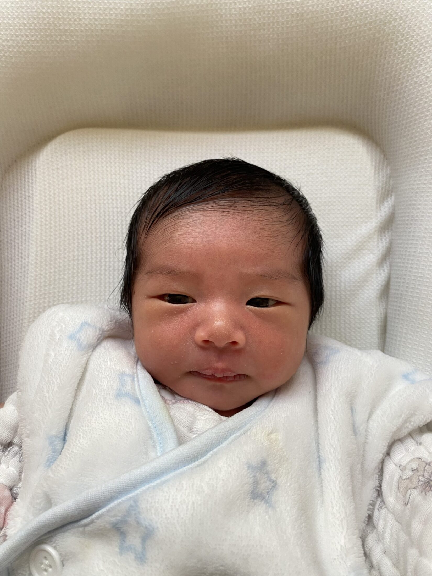 赤ちゃんの二重は遺伝する？親が一重と二重なら？子どものまぶたの成長記│mataiku マタイク