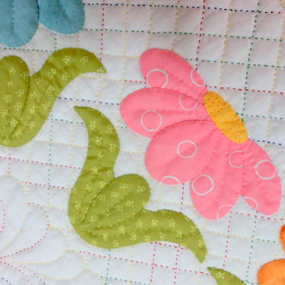 ダブルガーゼベビーキルト生地 ふわふわのダブルガーゼとオフホワイトのパイル生地で出来たキルティング生地です。ベビーグッズにおすすめ