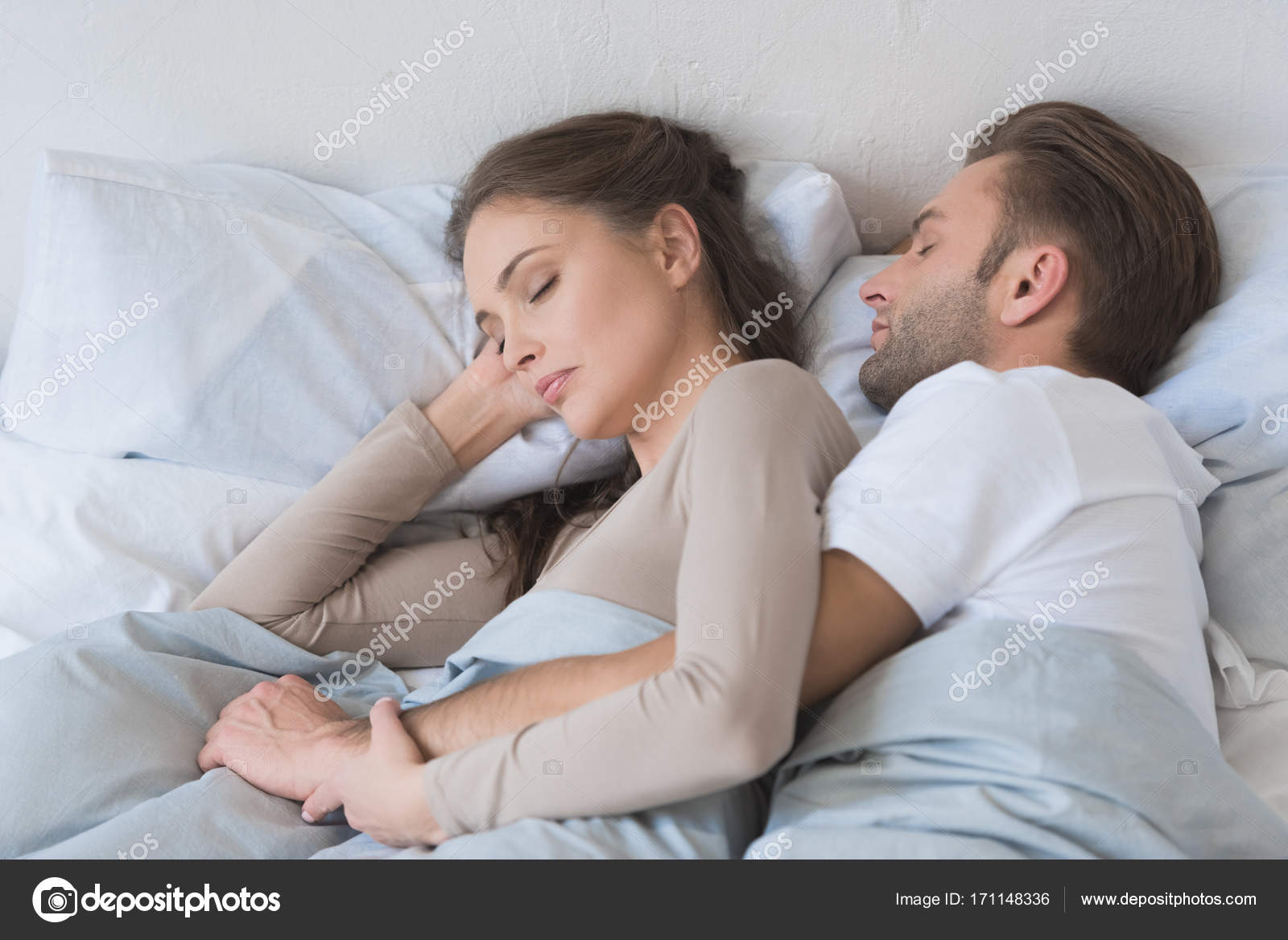 ベッドで、暮らす。ハグ座椅子 2way 抱き枕 座椅子 18段階ギア ベッド の 上 で 座る 背もたれ クッション ベッド上 1人掛けリクライニング ヘッド部分 ハイバック 肘付き 椅子 いす おしゃれ 北欧 かわいい 洗える カバ