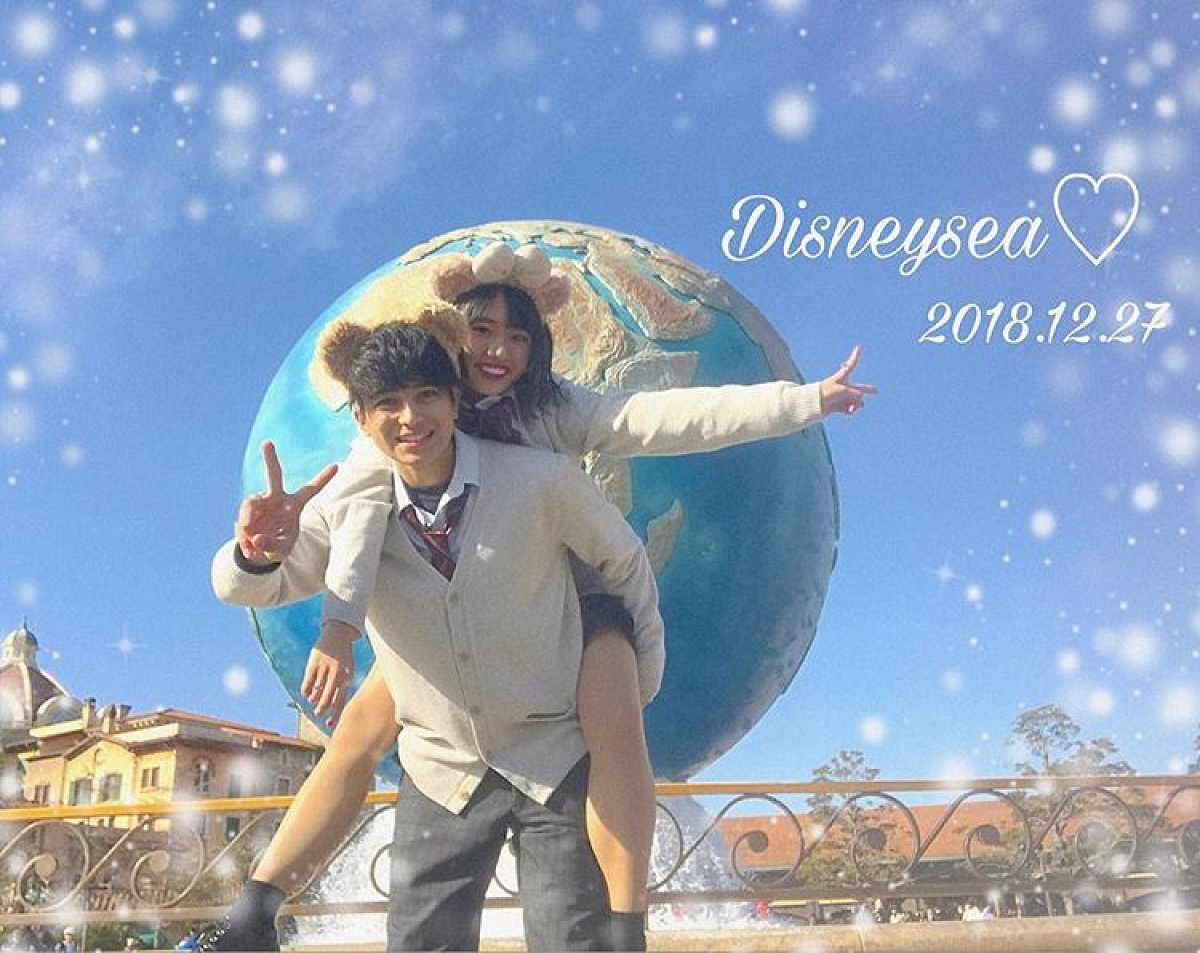 おんぶポーズ - CLIP STUDIO ASSETS