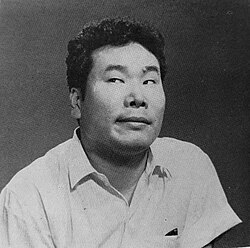 🏡寅さんの家族構成🏡 『 男はつらいよ』は、寅さんの実家の団子屋「とらや」の個性豊かな面々による人間模様も、魅力の一つ✨イラストレーターのウラケン・ボルボックス さんが寅さんの家族構成に迫ります📝torasanGoGo寅さん