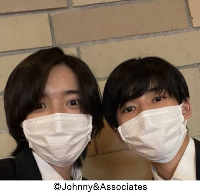 道枝駿佑と長尾謙杜の高校卒業式でのエピソードについてTikTok