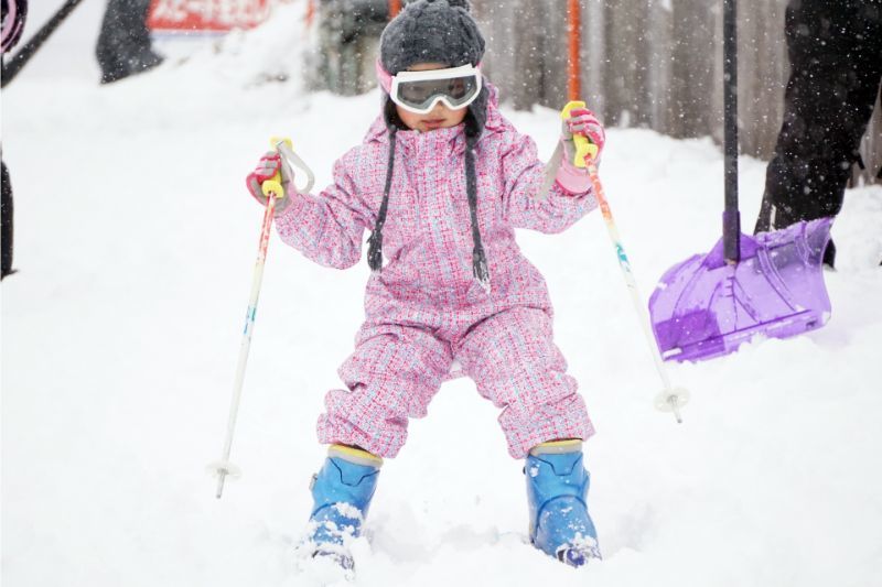 3歳4歳幼児のスキー教え方コツ。子供がゲレンデを滑れるようになるまでを教えます！まいにちRAINBOW