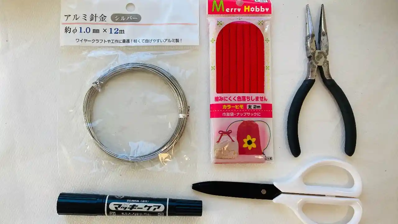 赤い糸の写真素材 - PIXTA