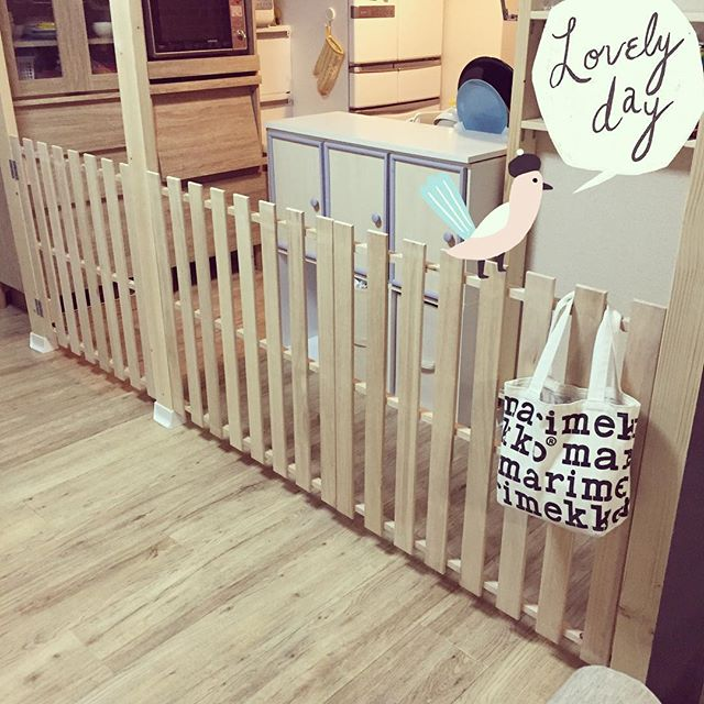 ベビーゲートは手作りできる！すのこやダンボールを使ったDIY4例 - こそだてハック