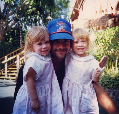 イタすぎるセレブ達 『フラーハウス』ジョン・ステイモス、自慢の息子と2ショット公開Techinsight テックインサイト 海外セレブ、国内エンタメのオンリーワンをお届けするニュースサイト