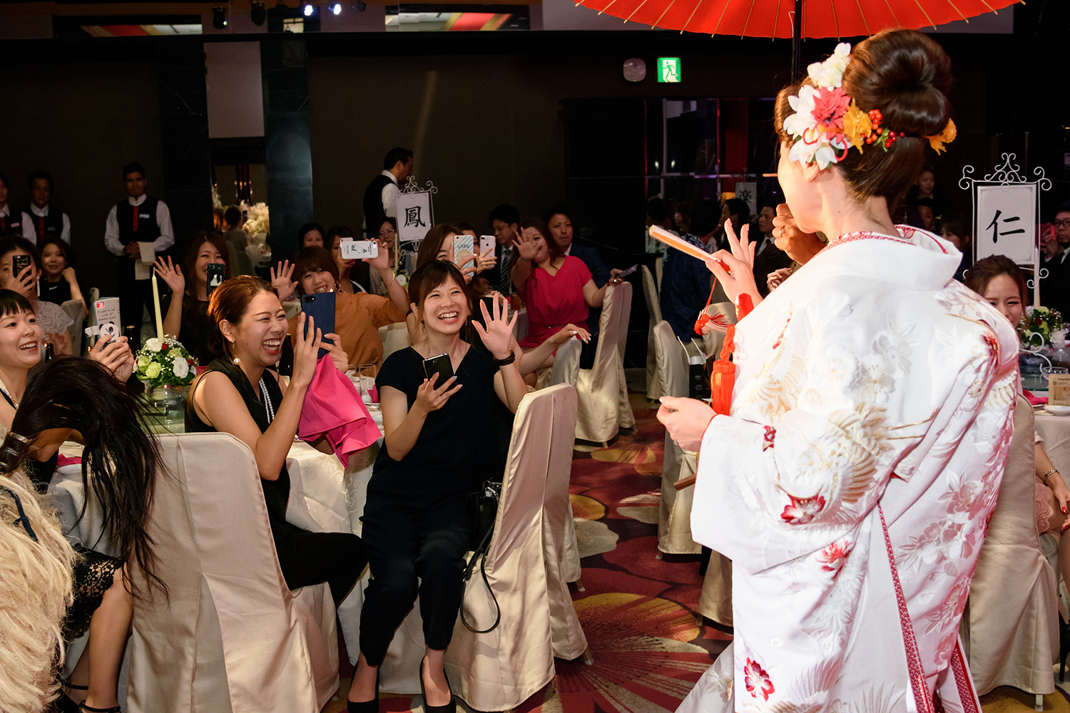 完全版 沖縄結婚式での新郎新婦・ゲストの服装まとめ！女性・男性別衣装をすべてピックアップしました沖縄ウエディングまとめ沖縄リゾート専門の結婚 式情報サイト