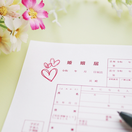 無料で婚姻届がダウンロードできるサイトまとめ♡おしゃれなオリジナルデザインで婚姻届も思い出に 2025年版美花嫁図鑑farny ファーニー お洒落で可愛い花嫁レポが満載！byプラコレ - Part 2