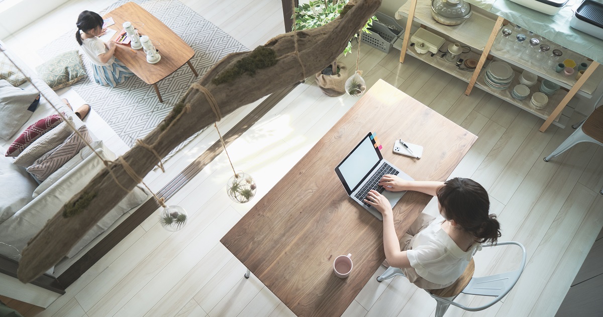 子どものリビング学習がうまくいくためにやるべき、たった1つの収納のこと - RE -アールイ