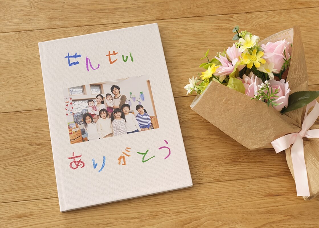 オール100均でスクラップ！ 幼稚園の卒園メッセージカードやアルバムの手作りアイデア♪まこぱぐ