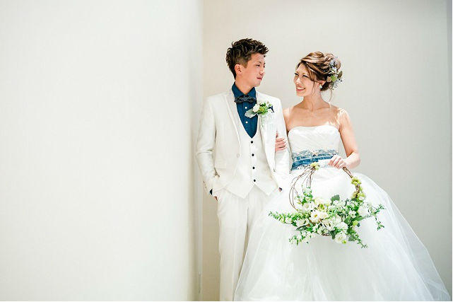 ウエディングブーケが白を基調とする理由～聖母マリア様の花～いつまでも色あせない幸せ「アイスフラワーブーケ」