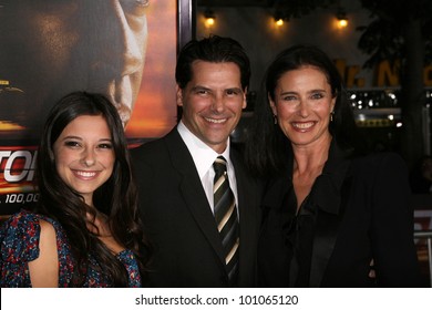 ミミ ・ ロジャースは、娘のルーシーと友人 — ストック編集用写真©s_bukley 17967123