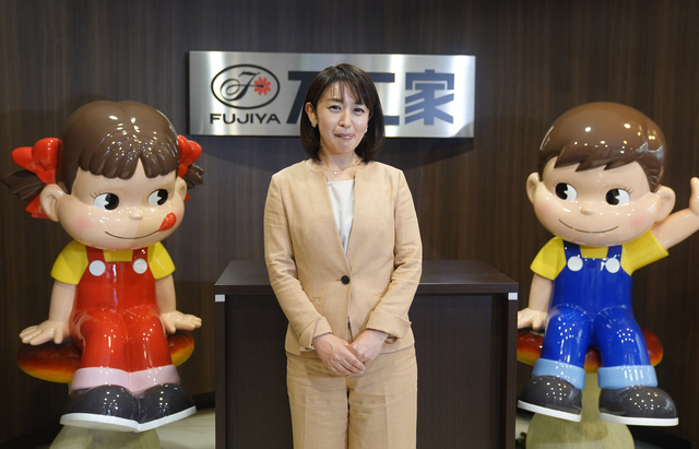 酒井美紀、第一子出産後初公の場 「寝不足の日々です」とママの顔オリコンニュース ORICON NEWS