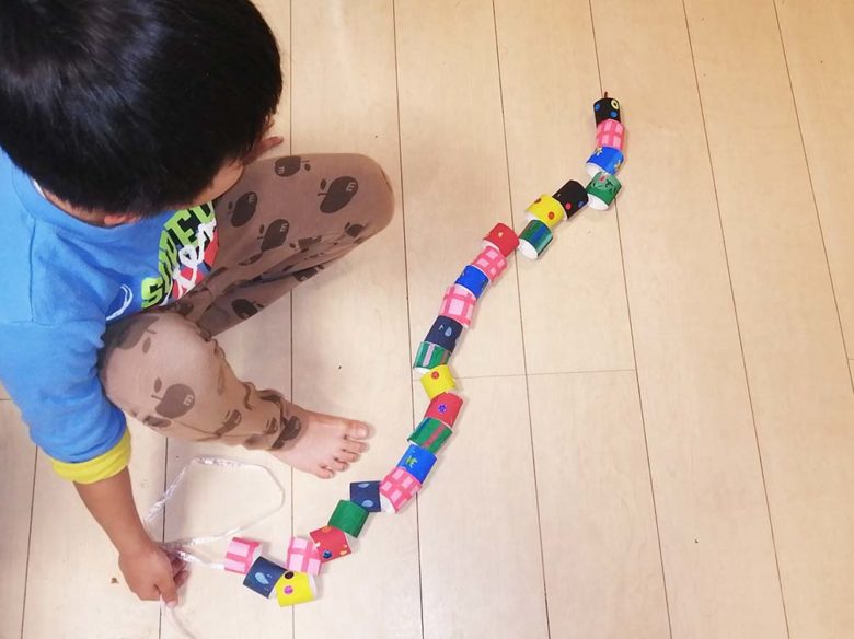 トイレットペーパーの芯を使って工作をしよう！ 保育園・万華鏡・車保育士くらぶ