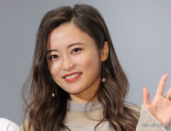 一路真輝の宝塚入団と経歴が凄い 元夫・内野聖陽との離婚原因は ミュージカル女優としても人気を博し- YouTube