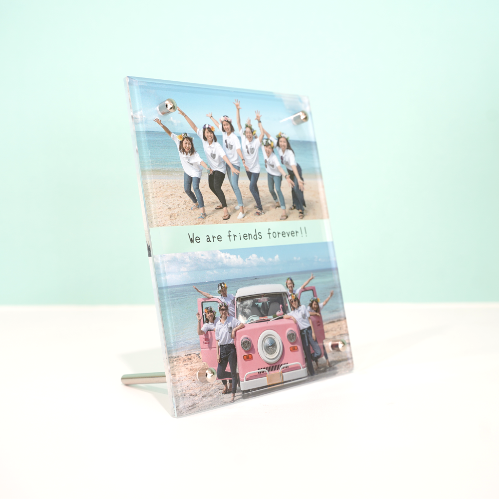 アクリルフォトボード B04 オーダーメイド 写真 プリント フォト 写真立て フォトフレーム プレゼント 集合写真 壁掛け 名入れ 記念日 誕生日彼氏 彼女 カップル 恋人 親友 友達 先輩 後輩 旅行 卒業旅行 修学旅行 高校 大学 思い出 卒業祝い 引退 記念品 バレンタイン