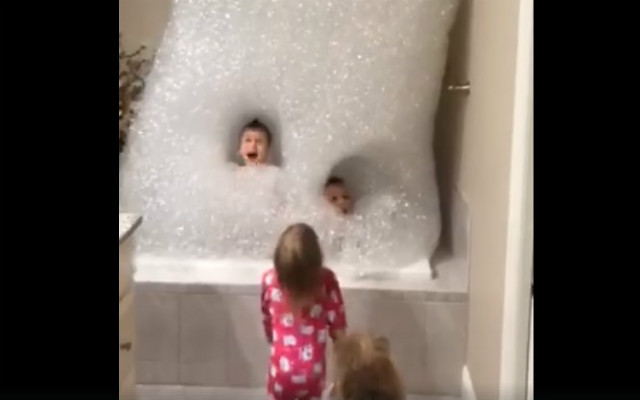 お風呂用おもちゃのおすすめ26選。バスタイムがより一層楽しくなる