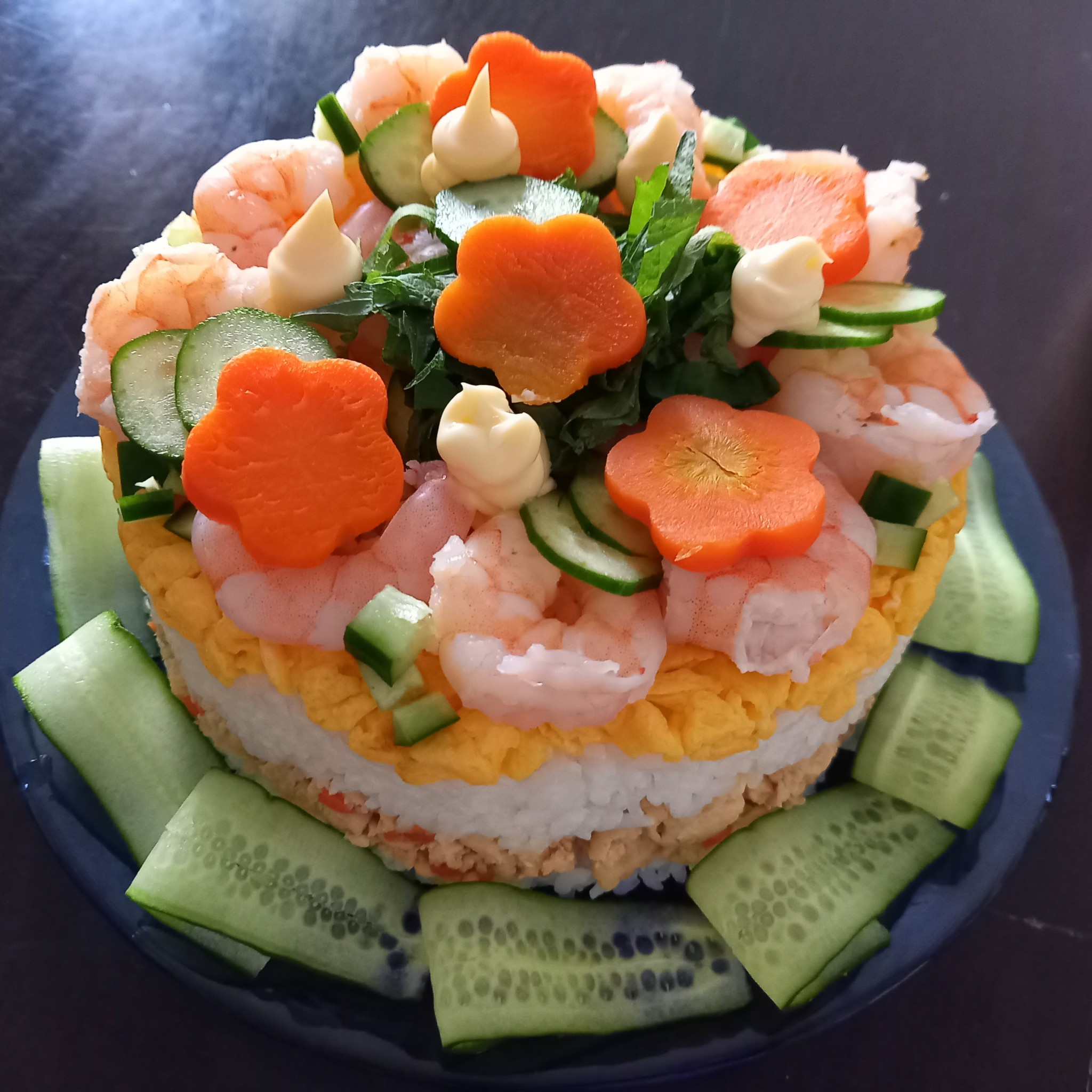 ひな祭り 子供と一緒に簡単＆手軽なカップ寿司で盛り上がろう♪ハム、ツナ、コーン おうちにある材料でOK！透明カップで可愛く＆食べやすく♪湘南エリア横浜・湘南で子供と遊ぶ - あそびい横浜・湘南