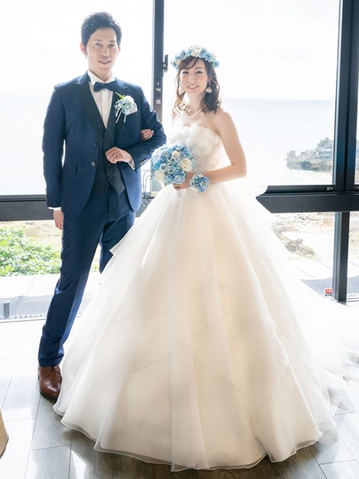 結婚式 新郎の衣装はスーツ？タキシード？カラー別の実例を紹介！ - BRILLIANCE+ - ブリリアンスプラス