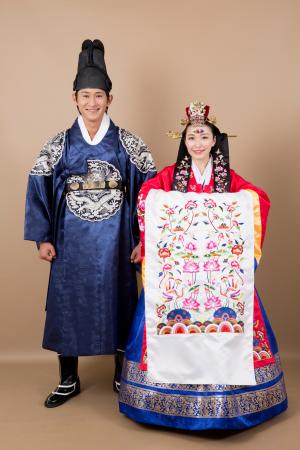 日韓夫婦の結婚式: チョゴリを着た感動的な瞬間TikTok