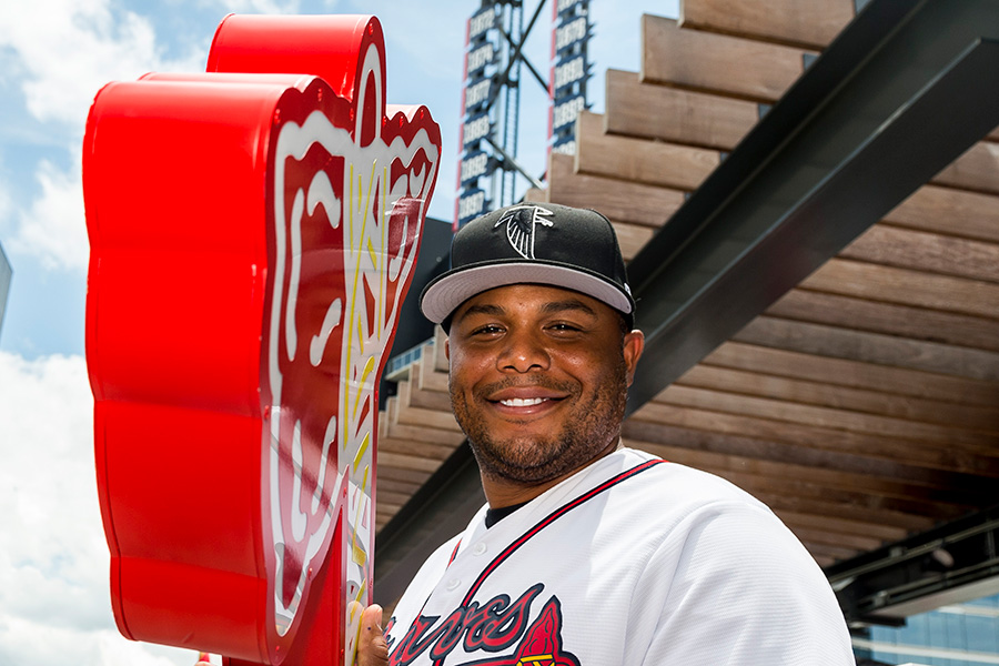 オリックス・ジョーンズ、息子と肉料理作り妻へ感謝 - プロ野球写真ニュース : 日刊スポーツ