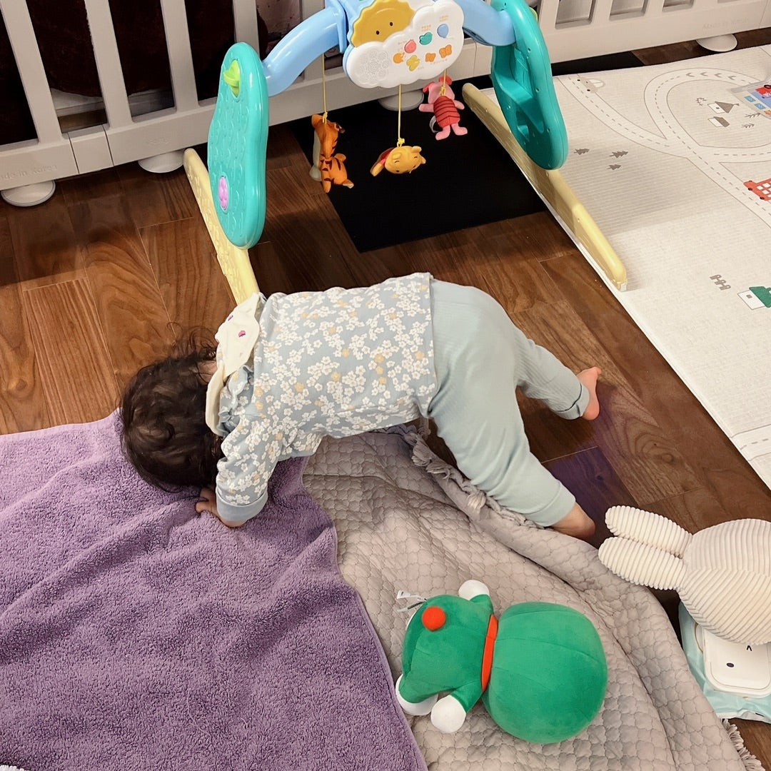 ニューボーンフォトのポーズlittle BeBe